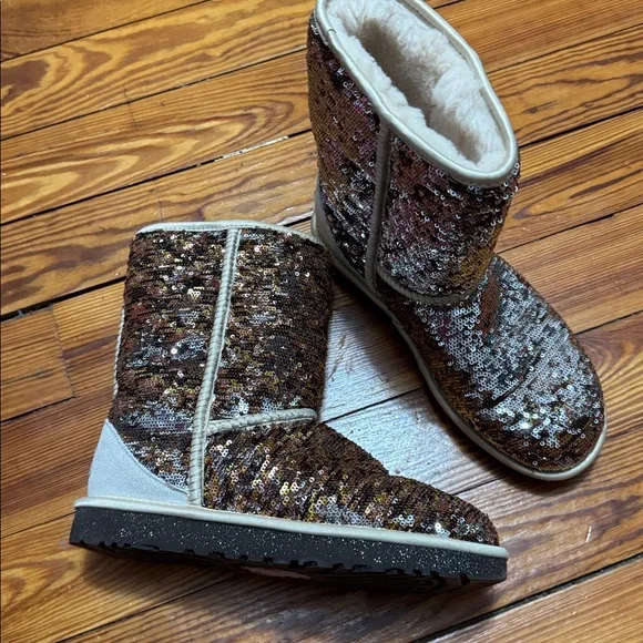 UGG Sparkling Sequin Winter Boots - Black and Silver - Picture 2 of 4